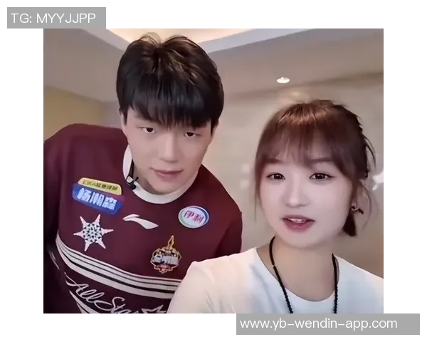 杨瀚森随队抵达多伦多加拿大网友街头偶遇成功合影留念